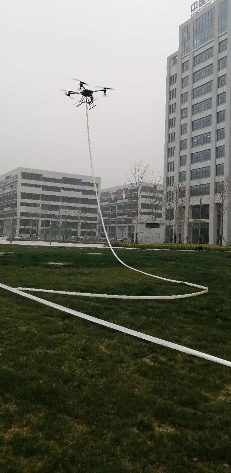 可以空中拖水帶100米的滅火無人機(jī)，助力高層建筑救援